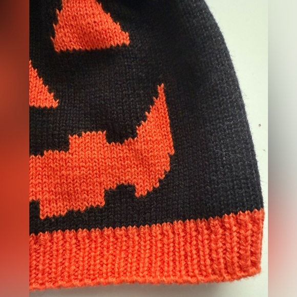 Kids Knitted Pumpkin Hat - Picture 7 of 8